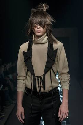 October 22, 2016 - Tokyo, Tokyo, Japan - A model presents a creation by designer Keisuke Imazaki for brand Plastictokyo as part of Fashion Week Tokyo Spring Summer 2017. Tokyo Japan - ZUMAc166 20161022_zap_c166_002
