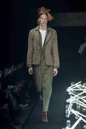 October 22, 2016 - Tokyo, Tokyo, Japan - A model presents a creation by designer Keisuke Imazaki for brand Plastictokyo as part of Fashion Week Tokyo Spring Summer 2017. Tokyo Japan - ZUMAc166 20161022_zap_c166_012