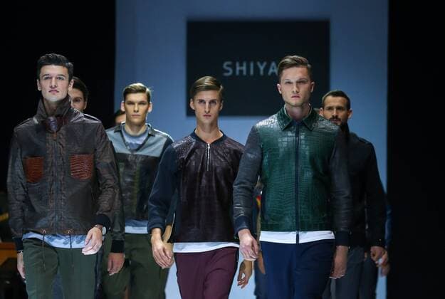 MOSCOW, RUSSIA - OCTOBER 21, 2016: Models showcase creations during a runway show for the Spring Summer 2017 collection by Russian fashion designer Ilya Shiyan at the 2016 Moscow Fashion Week, at Moscow s Gostiny Dvor Shopping and Exhibition Centre. Artyom Geodakyan TASS  TS035313