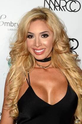 LOS ANGELES - OCT 21: Farrah Abraham at the Marco Marco Fashion Show at Globe Theater on October 21, 2016 in Los Angeles, CA  Copyright: xHPAx xIPAx
