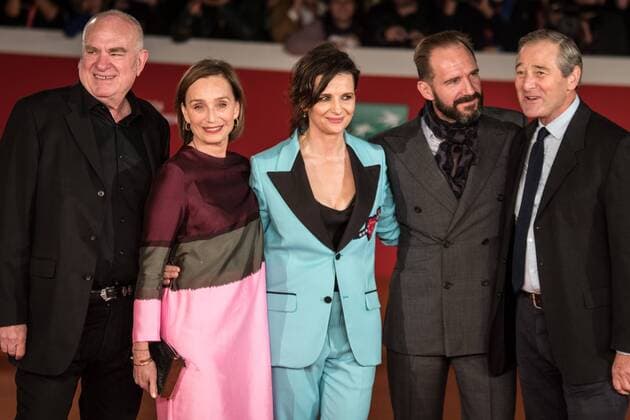 Rome: Red carpet the English Patient (L-R) Paul Zaentz, Kristin Scott Thomas, Juliette Binoche, Ralph Fiennes and Julian Wadham walk a red carpet for The English Patient - Il Paziente Inglese during the 11th Rome Film Festival at Auditorium Parco Della Musica.  AndreaxRonchini