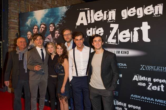 Christian Grashoff, Timmi Trinks, Stephanie Amarell, Janina Fautz, Stephan Grossmann, Ugur Ekeroglu und Timon Wloka - Premiere Allein gegen die Zeit in der Kulturbrauerei in Berlin am 24.10.2016. Premiere ALLEIN GEGEN DIE ZEIT