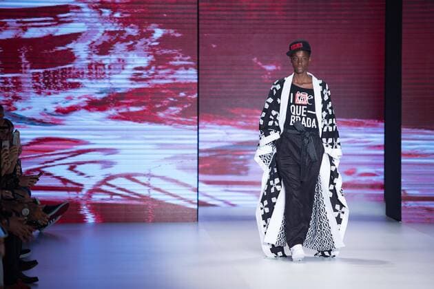 October 24, 2016 - Sao Paulo, Brazil - Model presents creation by LAB, during the Sao Paulo Fashion Week, winter 2017 edition, this Monday, in Sao Paulo, Brazil. Sao Paulo Brazil - ZUMAl146 20161024_zaf_l146_094
