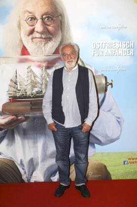 Dieter Hallervorden bei der Premiere des Kinofilms Ostfriesisch für Anfänger im Kino in der Astor Filmlounge. Berlin, 24.10.2016 Foto:xS.xGabschx xFuturexImage