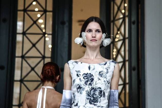 (161025) -- ATHENS, Oct. 25, 2016 -- Models present creations of Greek designer Vassilis Zoulias during the Athens Xclusive Designers Week at Zappeion exhibition hall on Oct. 22, 2016. The event celebrated its 10-year anniversary in Greece. ) (zxj) GREECE-ATHENS-FASHION LefterisxPartsalis 