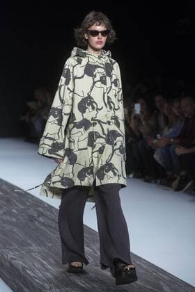 A model presents the creations of A.Brand at a fashion show during Sao Paulo Fashion Week in Sao Paulo, Brazil, 25 October 2016. EFE Sebastiao Moreira SAO PAULO FASHION WEEK !ACHTUNG: NUR REDAKTIONELLE NUTZUNG!  SAO001 20161025-636130324266662228