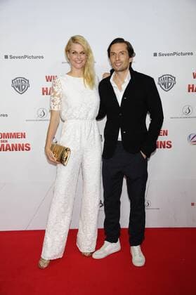 Quirin Berg mit Freundin Natascha Grün Weltpremiere Willkommen bei den Hartmanns Kino Film Fernsehen Mathäser Filmpalast München 25. Oktober 2016