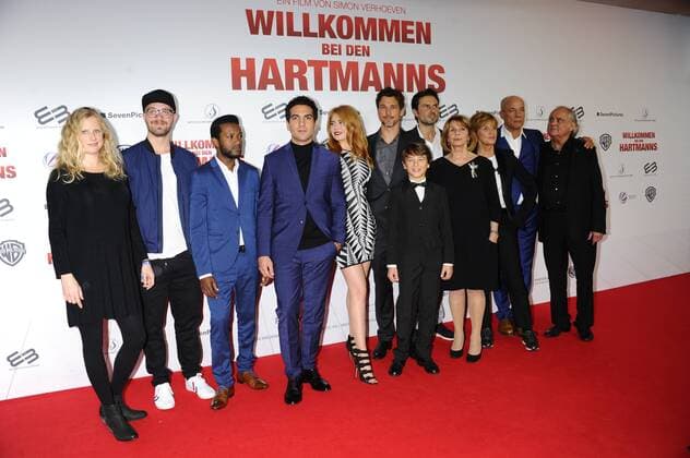Elyas M«Barek, Paulina Rojinski, Senta Berger mit Regisseur udn Produzenten Gruppenfoto Weltpremiere Willkommen bei den Hartmanns Kino Film Fernsehen Mathäser Filmpalast München 25. Oktober 2016
