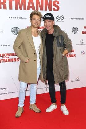 Jochen Bendel mit Ehemann Matthias Pridoehl, Filmpremiere Willkommen bei den Hartmanns im Mathaeser Filmpalast in Muenchen am 25.10.2016