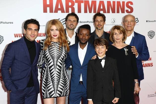 Themen der Woche Bilder des Tages Elyas M Barek, Palina Rojinski, Simon Verhoeven, Florian David Fitz, Heiner Lauterbach, Senta Berger, Eric Kobongo, Marinus Hohmann, Filmpremiere Willkommen bei den Hartmanns im Mathaeser Filmpalast in Muenchen am 25.10.2016