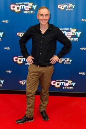 Koeln, Germany 26.10.2016, Deutscher Comedypreis 2016, Johann Koenig auf dem roten Teppich ( DeFodi001