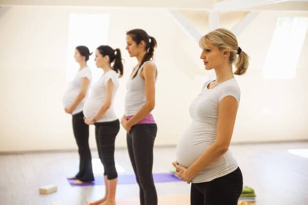 Prenatal yoga class model released Symbolfoto property released  ZEDF00366