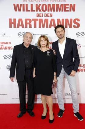 Michael Verhoeven, Senta Berger und Simon Verhoeven bei der Weltpremiere des Kinofilms Willkommen bei den Hartmanns im Mathäser Filmpalast. München, 25.10.2016 Foto:xD.xBedrosianx xFuturexImage