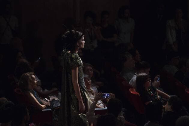 Brazilian transgender model Valentina Sampaio presents the creations of Ronalso Fraga during a fashion show at Sao Paulo Fashion Week in Sao Paulo, Brazil, 26 October 2016. The brand included 28 transgender models for the show. SAO PAULO FASHION WEEK !ACHTUNG: NUR REDAKTIONELLE NUTZUNG!  SAO001 20161026-636131142069857743