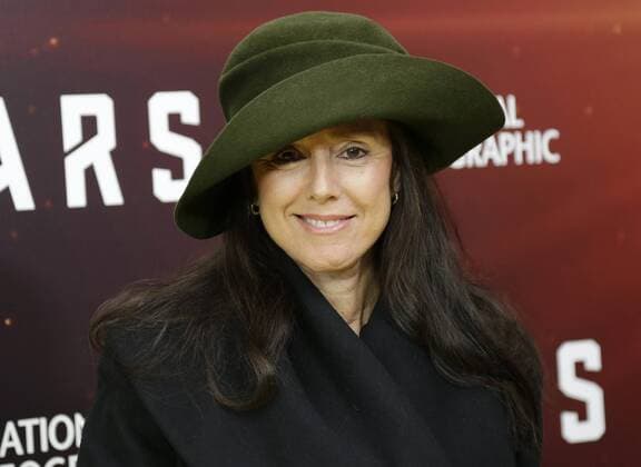 Julie Taymor arrives on the red carpet at the National Geographic Channel MARS New York Premiere on October 26, 2016 in New York City  NYP20161026117 JOHNxANGELILLO