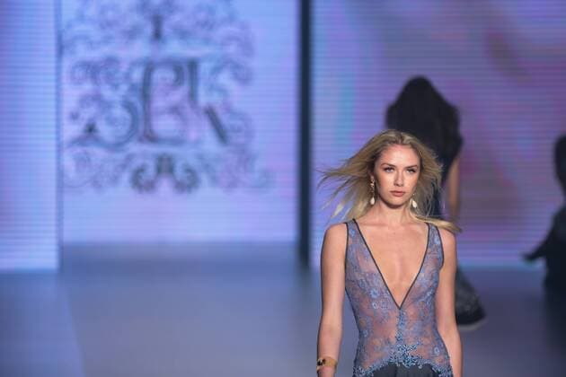 October 27, 2016 - Sao Paulo, Brazil - Model presents creation by Samuel Cirnansck, during the Sao Paulo Fashion Week, winter 2017 edition, this Thursday , in Sao Paulo, Brazil. Sao Paulo Brazil - ZUMAl146 20161027_zaf_l146_018