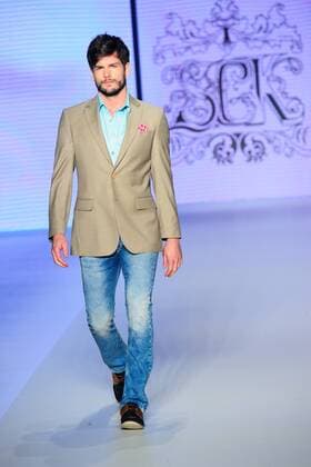 SÃO PAULO, SP - 27.10.2016: SPFW N42 - Parade Samuel Cirnansck during SPFW N42 held in Ibirapuera Park in Sao Paulo, SP. x1221389x  AlexandrexBattibugli