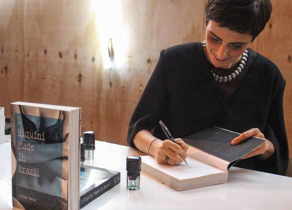 SÃO PAULO, SP - 27.10.2016: SPFW N42 - Book Signing The Bikini Made in Brazil Lilian Pacce during São Paulo Fashion Week (SPFW) TRANS N42 in Ibirapuera Park in Sao Paulo, SP. x1221542x  RômulloxDawid