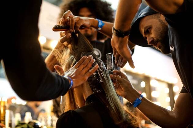 Bilder des Tages Sao Paulo Fashion Week - backstage SÃO PAULO, SP - 27.10.2016: SPFW N42 - Backstage Ratier during SPFW N2 held on Thursday (27) in São Paulo, SP. x1221585x  BrunaxMarques