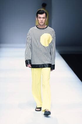 October 28, 2016 - Beijing, Beijing, China - Beijing,CHINA-October 27 2016: (EDITORIAL USE ONLY. CHINA OUT) A model presents a creation of SIVICO at the China Fashion Week in Beijing. The SIVICO collections are released at the China Fashion Week (S S 2017) in Beijing, October 27th, 2016. Beijing China  - ZUMAs145 20161028_zaa_s145_006