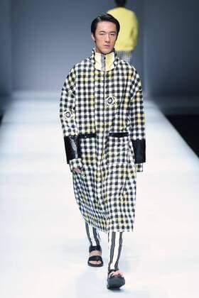 October 28, 2016 - Beijing, Beijing, China - Beijing,CHINA-October 27 2016: (EDITORIAL USE ONLY. CHINA OUT) A model presents a creation of SIVICO at the China Fashion Week in Beijing. The SIVICO collections are released at the China Fashion Week (S S 2017) in Beijing, October 27th, 2016. Beijing China  - ZUMAs145 20161028_zaa_s145_009