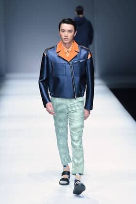 October 28, 2016 - Beijing, Beijing, China - Beijing,CHINA-October 27 2016: (EDITORIAL USE ONLY. CHINA OUT) A model presents a creation of SIVICO at the China Fashion Week in Beijing. The SIVICO collections are released at the China Fashion Week (S S 2017) in Beijing, October 27th, 2016. Beijing China  - ZUMAs145 20161028_zaa_s145_015
