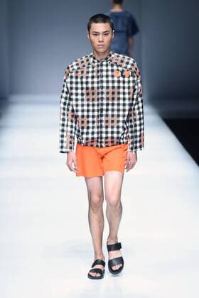 October 28, 2016 - Beijing, Beijing, China - Beijing,CHINA-October 27 2016: (EDITORIAL USE ONLY. CHINA OUT) A model presents a creation of SIVICO at the China Fashion Week in Beijing. The SIVICO collections are released at the China Fashion Week (S S 2017) in Beijing, October 27th, 2016. Beijing China  - ZUMAs145 20161028_zaa_s145_019