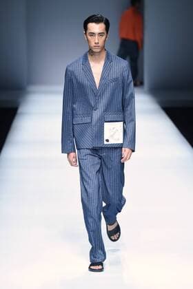 October 28, 2016 - Beijing, Beijing, China - Beijing,CHINA-October 27 2016: (EDITORIAL USE ONLY. CHINA OUT) A model presents a creation of SIVICO at the China Fashion Week in Beijing. The SIVICO collections are released at the China Fashion Week (S S 2017) in Beijing, October 27th, 2016. Beijing China  - ZUMAs145 20161028_zaa_s145_021