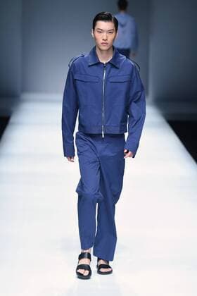 October 28, 2016 - Beijing, Beijing, China - Beijing,CHINA-October 27 2016: (EDITORIAL USE ONLY. CHINA OUT) A model presents a creation of SIVICO at the China Fashion Week in Beijing. The SIVICO collections are released at the China Fashion Week (S S 2017) in Beijing, October 27th, 2016. Beijing China  - ZUMAs145 20161028_zaa_s145_023