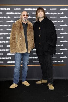 Paul Bonehead Arthurs und Liam Gallagher bei der Premiere der Musik-Dokumentation Oasis: Supersonic im Kino International. Berlin, 27.10.2016 Foto:xS.xGabschx xFuturexImage