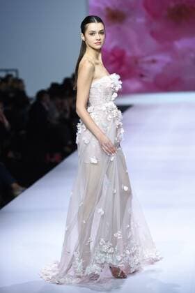 October 28, 2016 - Beijing, Beijing, China - Beijing,CHINA-October 28 2016: (EDITORIAL USE ONLY. CHINA OUT) ..A model presents a creation of the online shopping platform 10fur.com at China Fashion Week (S S 2017) in Beijing, October 28th, 2016. Beijing China  - ZUMAs145 20161028_zaa_s145_089