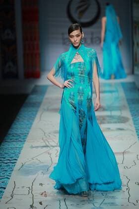 BEIJING, CHINA - OCTOBER 28: A model showcases designs on the runway at TaoLouLan by Tao Tao collection during the Mercedes-Benz China Fashion Week Spring Summer 2017 at the Banquet Hall of Beijing Hotel on October 28, 2016 in Beijing, China.  CFP494552911
