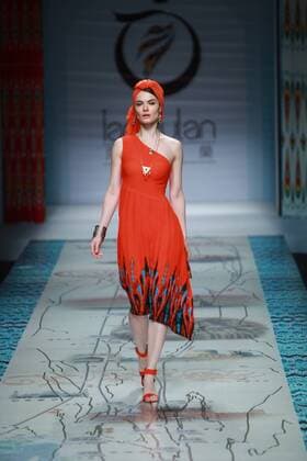 BEIJING, CHINA - OCTOBER 28: A model showcases designs on the runway at TaoLouLan by Tao Tao collection during the Mercedes-Benz China Fashion Week Spring Summer 2017 at the Banquet Hall of Beijing Hotel on October 28, 2016 in Beijing, China.  CFP494552919