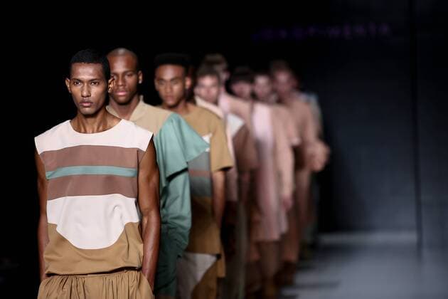 October 28, 2016 - Sao Paulo, Brazil - Model presents creation by Joao Pimenta, during the Sao Paulo Fashion Week, winter 2017 edition, this Friday , in Sao Paulo, Brazil. Sao Paulo Brazil - ZUMAl146 20161028_zaf_l146_007