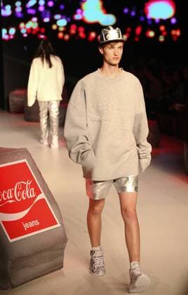 SÃO PAULO, SP - 28.10.2016: SPFW N42 - Parade of Coca Cola Brand Jeans during São Paulo Fashion Week (SPFW) Trans N42 held in Ibirapuera Hall in São Paulo, SP. x1222366x  RicardoxMoreira