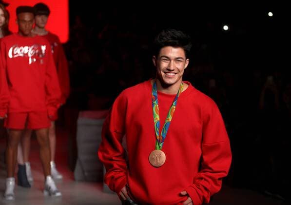 SÃO PAULO, SP - 28.10.2016: SPFW N42 - Arthur Nory in the parade brand Coca Cola Jeans during São Paulo Fashion Week (SPFW) Trans N42 held in Ibirapuera Hall in São Paulo, SP. x1222383x  RicardoxMoreira