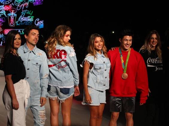 SÃO PAULO, SP - 28.10.2016: SPFW N42 - Di Ferrero, sasha meneghel and Arthur Nory in the Coca Cola brand Jeans fashion show during Sao Paulo Fashion Week (SPFW) Trans N42 held in Ibirapuera Hall in São Paulo, SP. x1222390x  RicardoxMoreira