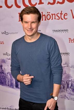 Moderator Tim Schreder posiert am 29.10.2016 in Köln bei der Premiere des Films Pettersson und Findus - Das schönste Weihnachten überhaupt im Cinedom in Köln.