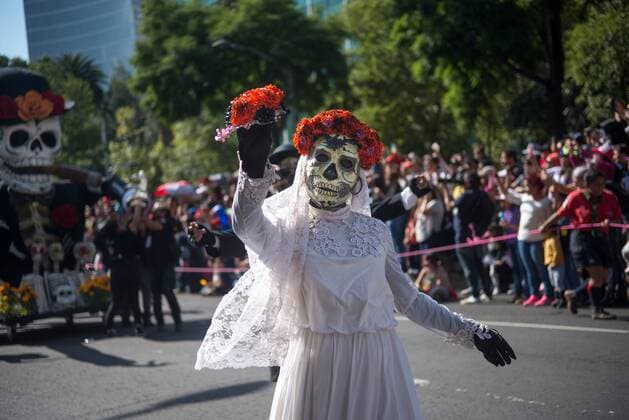 October 29, 2016 - Mexico City, Mexico - Mexico City held its first Day of the Dead parade on Saturday, complete with floats, giant skeleton marionettes and more than 1,000 actors, dancers and acrobats in costumes. Mexico City Mexico - ZUMAa136 20161029_zap_a136_018