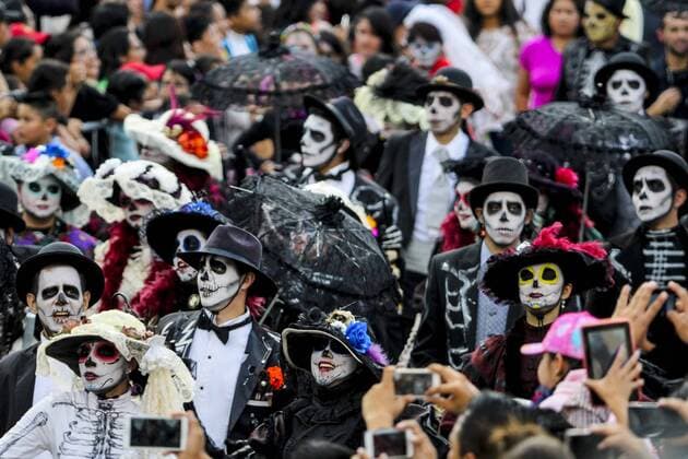 October 29, 2016 - Mexico City, Mexico - Mexico City held its first Day of the Dead parade on Saturday, complete with floats, giant skeleton marionettes and more than 1,000 actors, dancers and acrobats in costumes. Mexico  - ZUMAu78_ 20161029_zaf_u78_107
