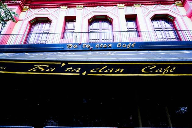 212986 B. Neyman Starface 2016-10-29 Paris France Le Bataclan presente sa nouvelle enseigne un an apres les attentats de Paris illustration anniversaire attentat Bataclan presents its new brand one year after the terrorist attacks in Paris _sans_perso  Copyright: xB.xNeymanx xStarfacex STAR_212986_009
