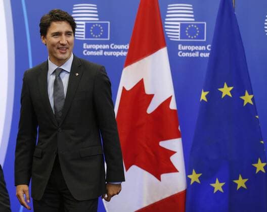 EU-Kanada-Gipfel in Brüssel (161030) -- BRUSSELS, Oct. 30, 2016 -- Canadian Prime Minister Justin Trudeau arrives to attend EU-Canada Summit to sign the Comprehensive Economic and Trade Agreement (CETA) in Brussels, Belgium, Oct. 30, 2016. )(zhf) BELGIUM-BRUSSELS-EU-CANADA-SUMMIT-CETA YexPingfan 