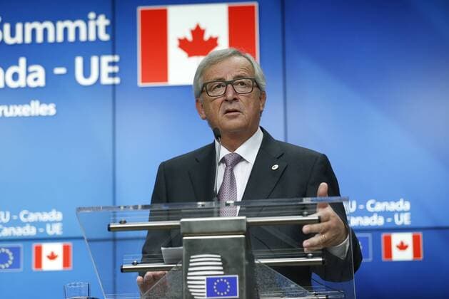 EU und Kanada besiegeln CETA (161030) -- BRUSSELS, Oct. 30, 2016 -- European Commission President Jean-Claude Juncker addresses a press conference after the EU-Canada Summit in Brussels, Belgium, Oct. 30, 2016. The European Union (EU) and Canada signed the Comprehensive Economic and Trade Agreement, or CETA, on Sunday in the wake of a weeks-long Belgian drama. )(nxl) BELGIUM-BRUSSELS-EU-CANADA-SUMMIT-CETA YexPingfan 