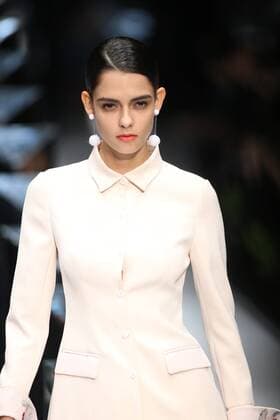 October 30, 2016 - Beijing, Beijing, China - Beijing,CHINA-October 30 2016: (EDITORIAL USE ONLY. CHINA OUT) ..A model presents a creation of Zoul at the China Fashion Week in Beijing, October 30th, 2016. Beijing China  - ZUMAs145 20161030_zaa_s145_012