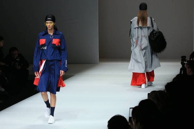 (161031) -- BEIJING, Oct. 30, 2016 -- Models present creations at the Mercedes-Benz Future Star Collection during the China Fashion Week in Beijing, capital of China, Oct. 30, 2016. ) (wf) CHINA-BEIJING-FASHION WEEK (CN) LixMingFang 