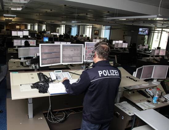 Einsatzleitzentrele der Berliner Polizei im Polizeipräsidium platz der Luftbrücke
