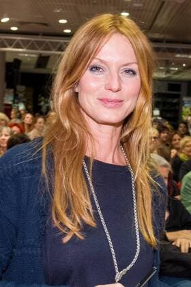 Esther Schweins bei der Buchpremiere bei der Mayersche mit dem Roman Blutige Fesseln am 31.10.2016 in Köln. Buchpremiere bei der Mayersche mit dem Roman Blutige Fesseln in Köln