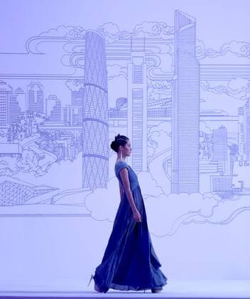(161101) -- BEIJING, Nov. 1, 2016 -- A model presents a creation of designer Deng Zhaoping during the China Fashion Week in Beijing, capital of China, Nov. 1, 2016. ) (zyd) CHINA-BEIJING-FASHION WEEK (CN) ChenxJianli 