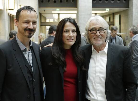 Berlin,, ZDF, XY-Preis Gemeinsam gegen das Verbrechen 2016, Foto: Bettina Zimmermann ( Ein Fall für zwei ), ZDF-Programmdirektors Reinhold Elschot