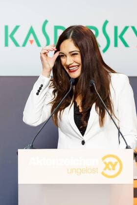 01.11.2016, Berlin, Deutschland, GER, XY-Preisverleihung 2016 - Gemeinsam gegen das Verbrechen - im Hauptstadtstudio des ZDF. Foto: Schauspielerin Nilam Farooq